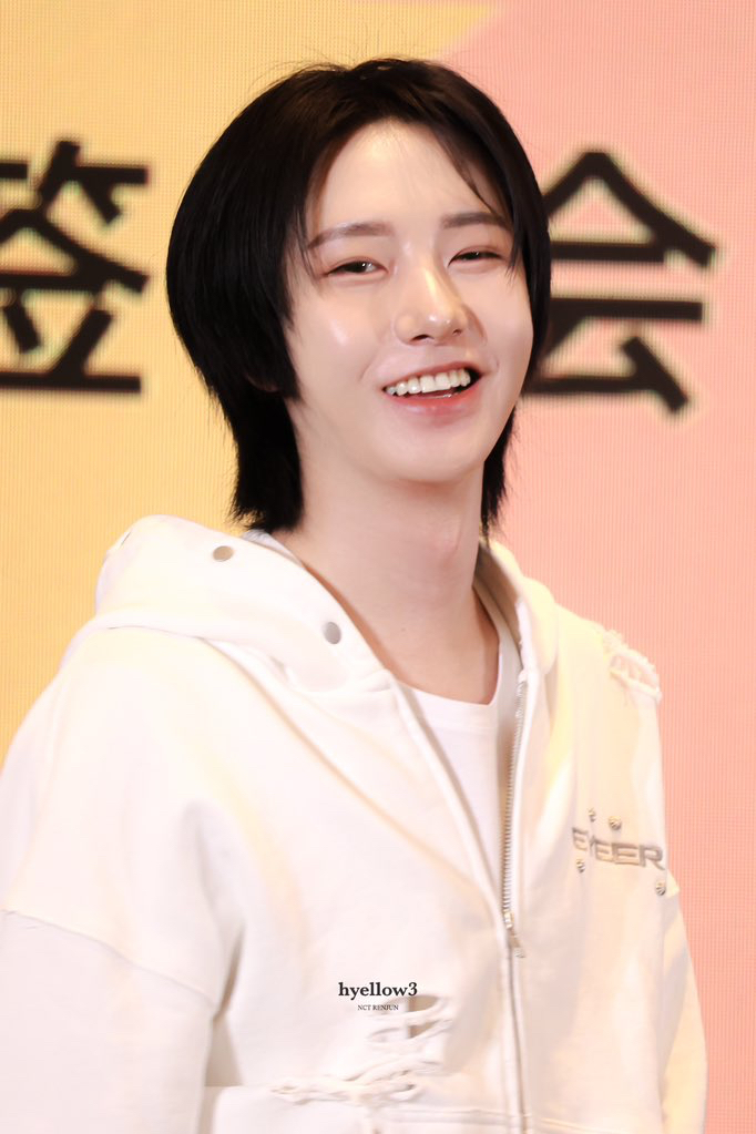 Recent activity shot of Renjun (NCT DREAM)