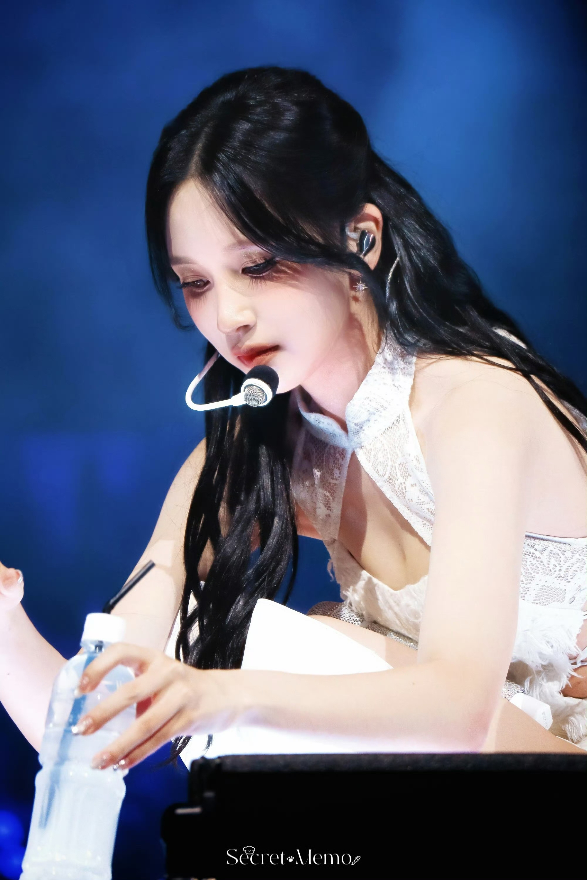 Momen yang diabadikan oleh penggemar Mina (TWICE)