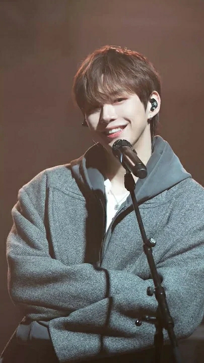 Today's most popular wallpaper in the Kang Daniel community