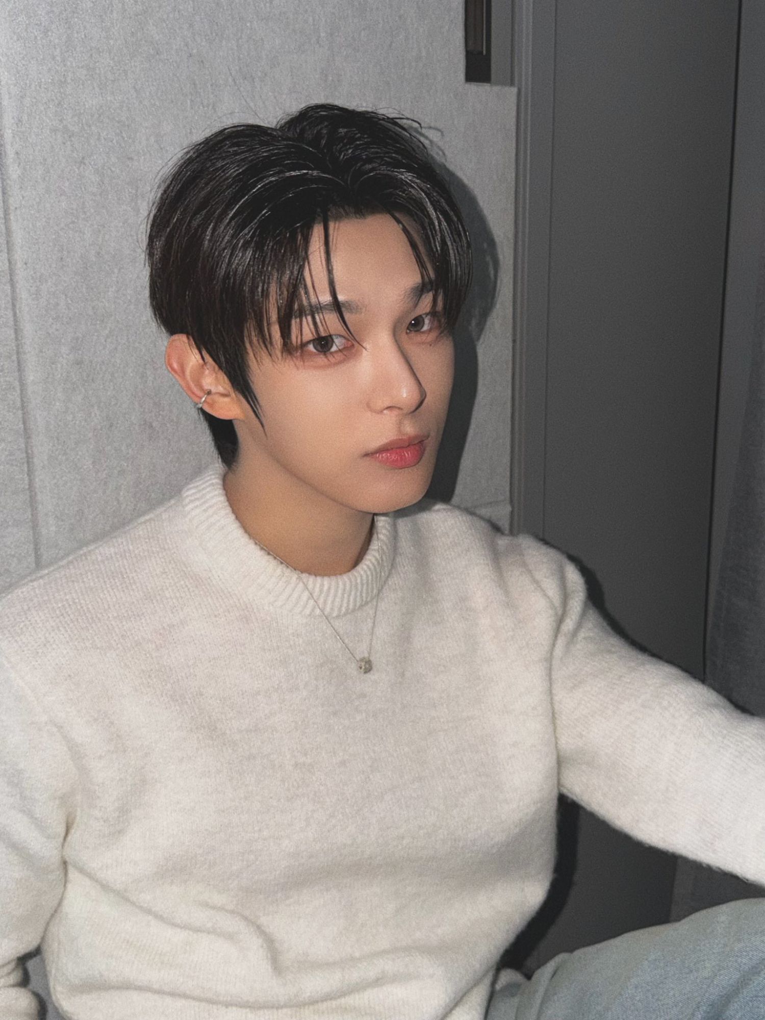 Behind-the-scenes cut of Steven (AHOF)