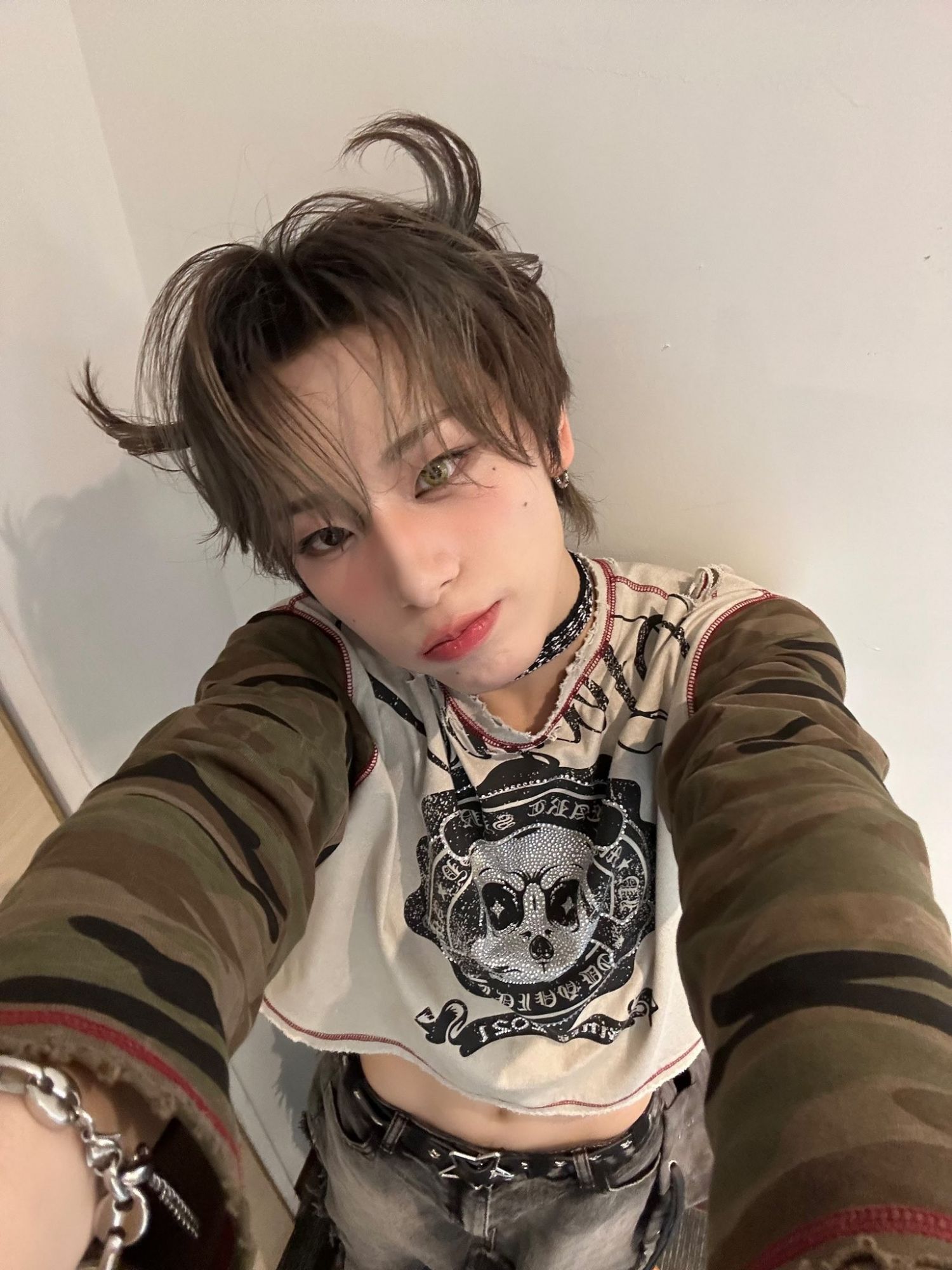 Behind-the-scenes cut of XLOV