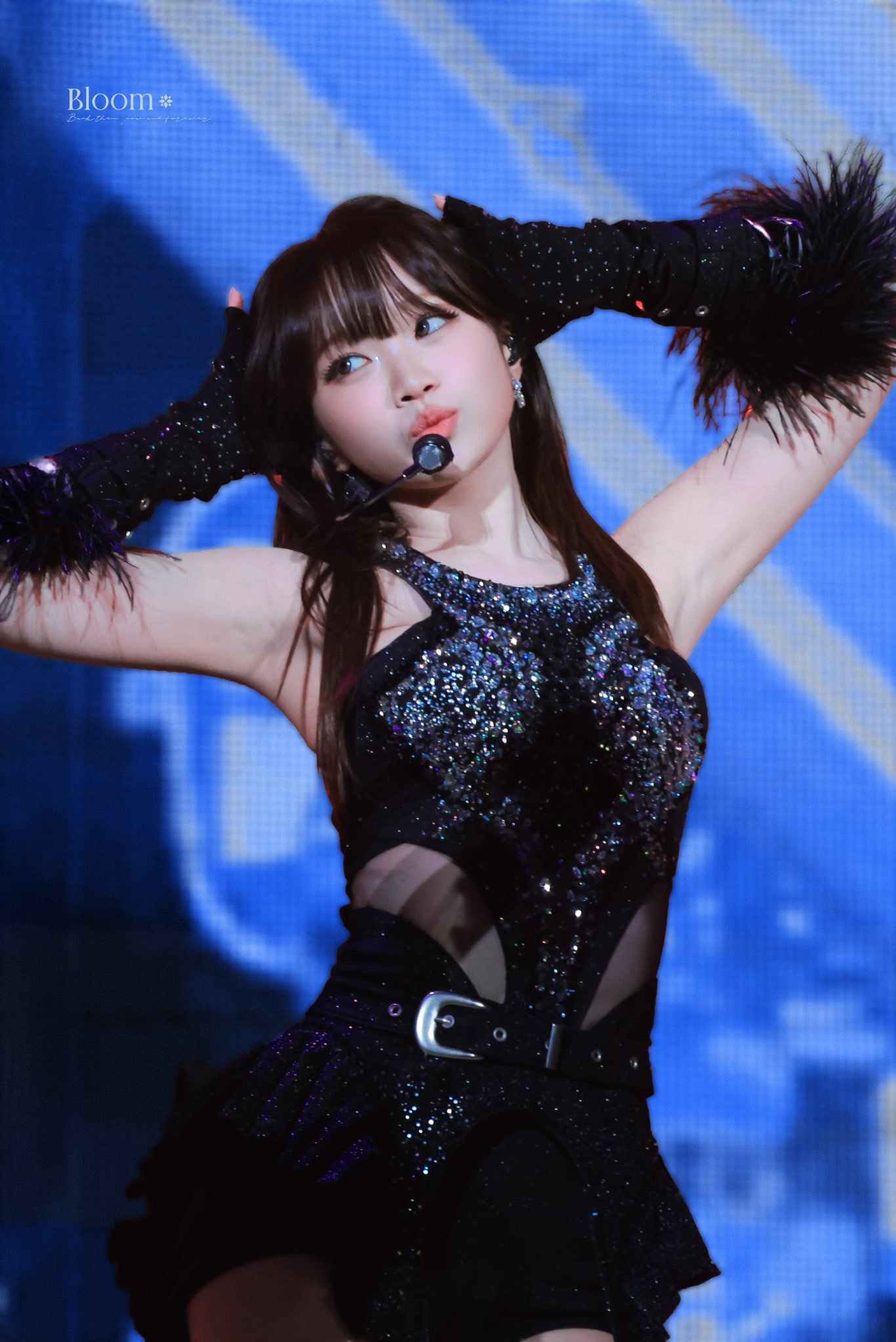 Behind-the-scenes cut of Kim Chaewon (LE SSERAFIM)