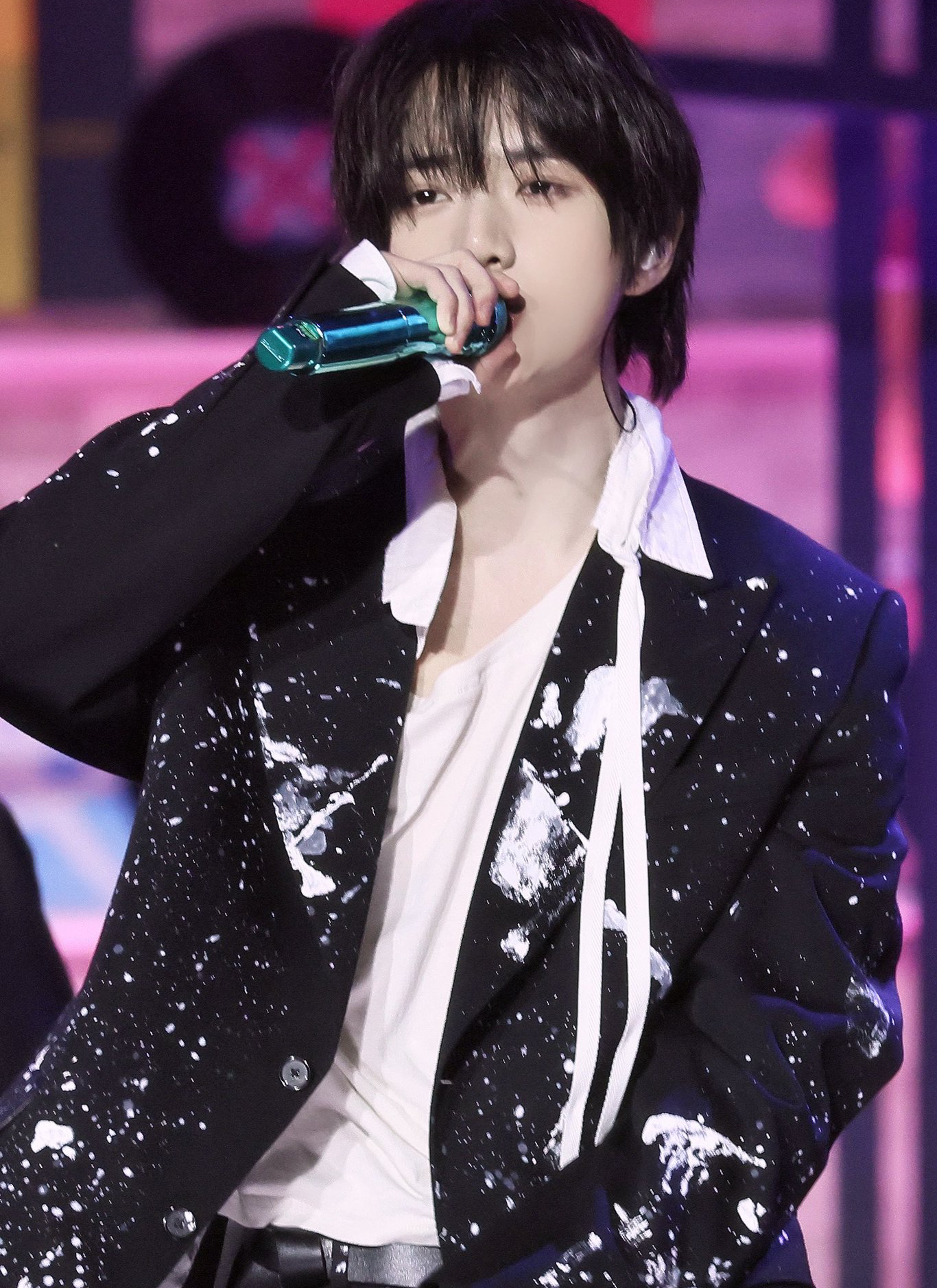 Recent activity shot of Beomgyu (TOMORROW X TOGETHER)