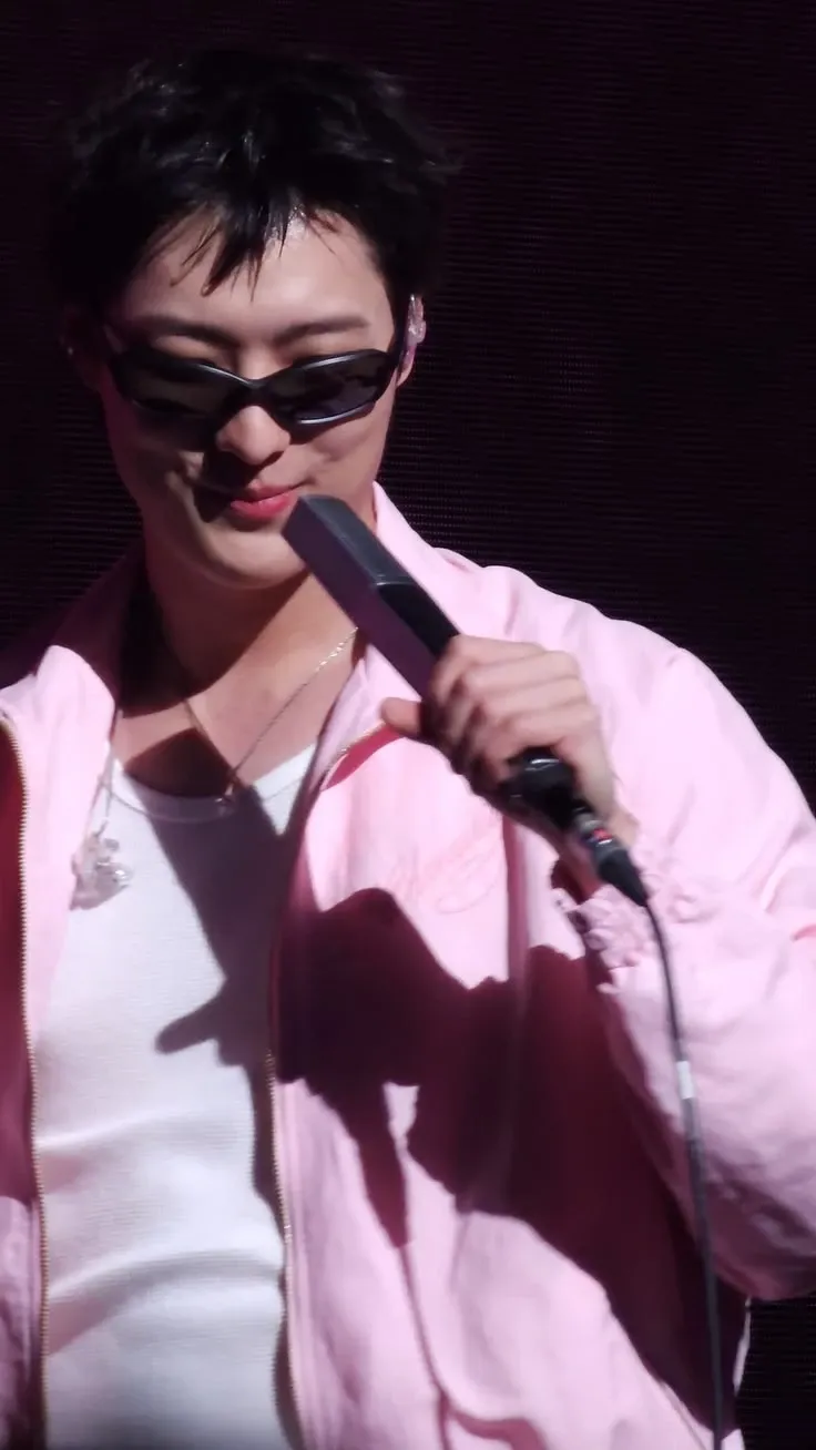 Fandom-recommended wallpaper image of WOODZ