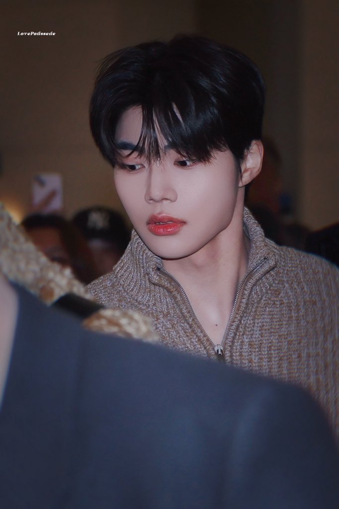 Behind-the-scenes cut of Park Gunwook (ZEROBASEONE)