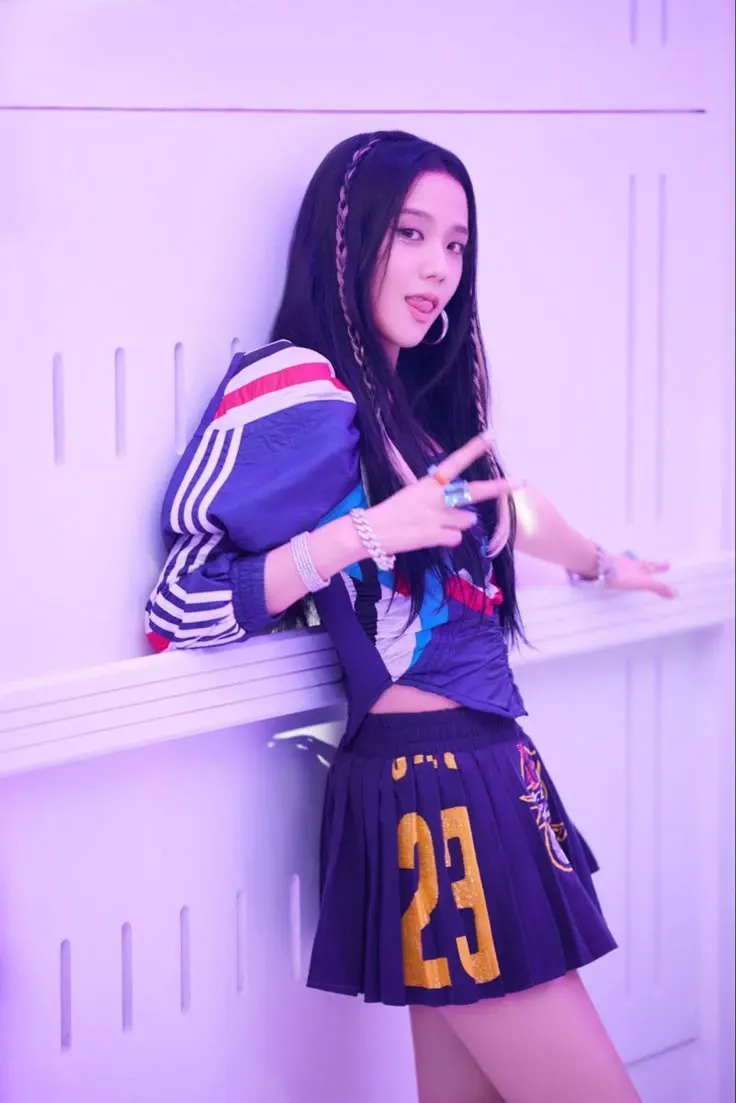 Foto aktivitas terbaru Jisoo (BLACKPINK)