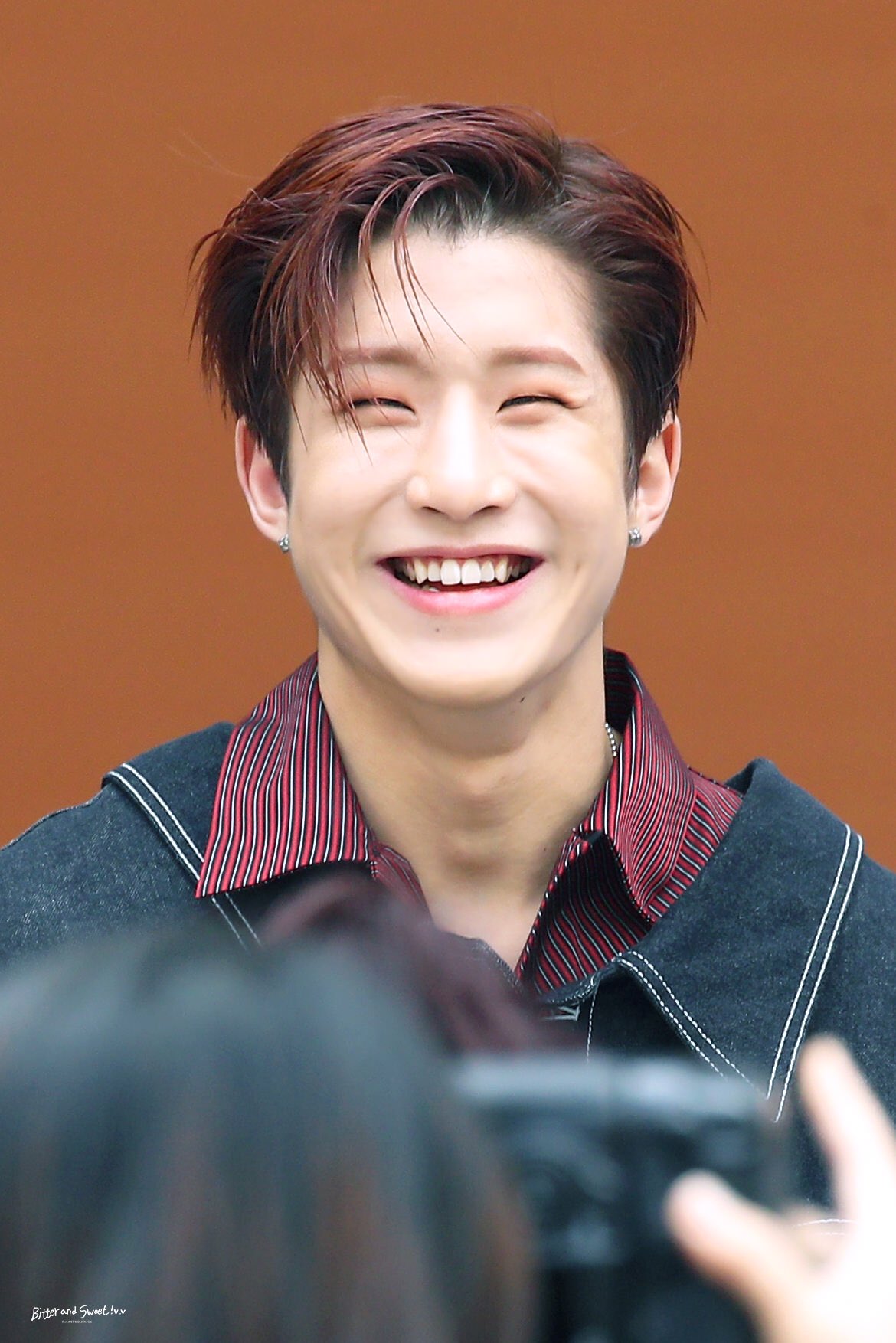 A moment captured by Jinjin (ASTRO)'s fan