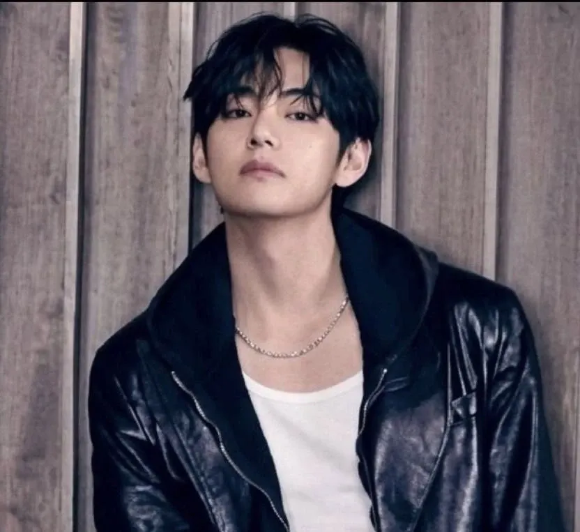 뷔 (방탄소년단)의 최신 사진
