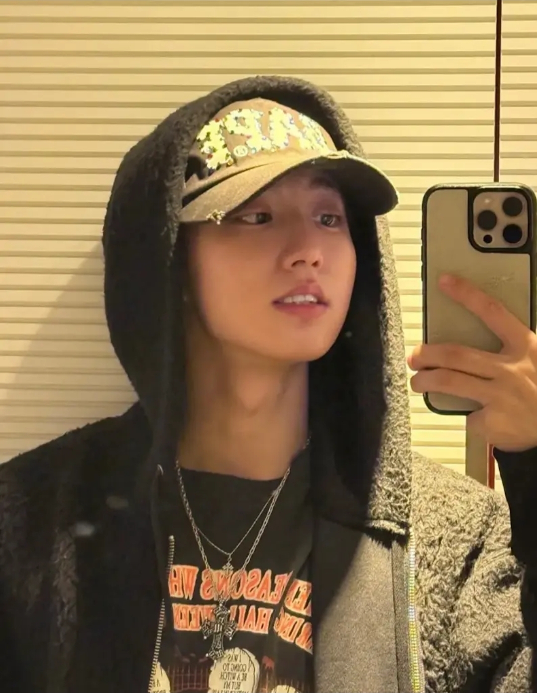 Behind-the-scenes cut of Stray Kids