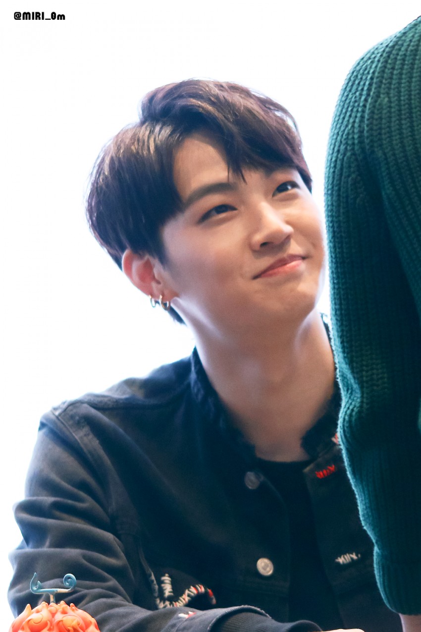 Latest photo of JAY B (GOT7)