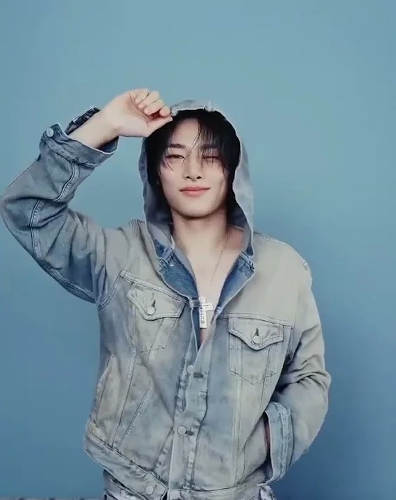 Behind-the-scenes cut of I.N (Stray Kids)