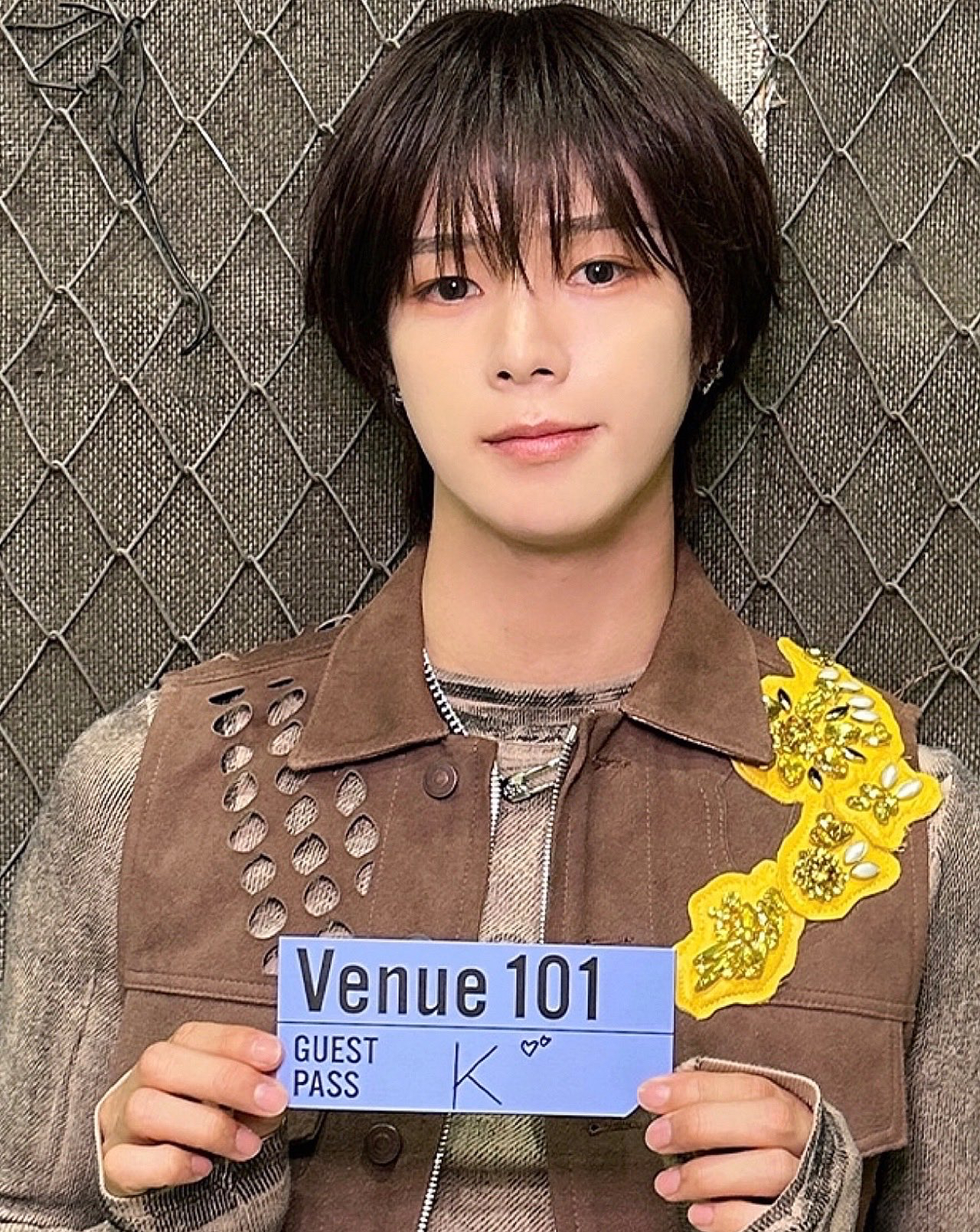 A moment captured by K (&TEAM)'s fan