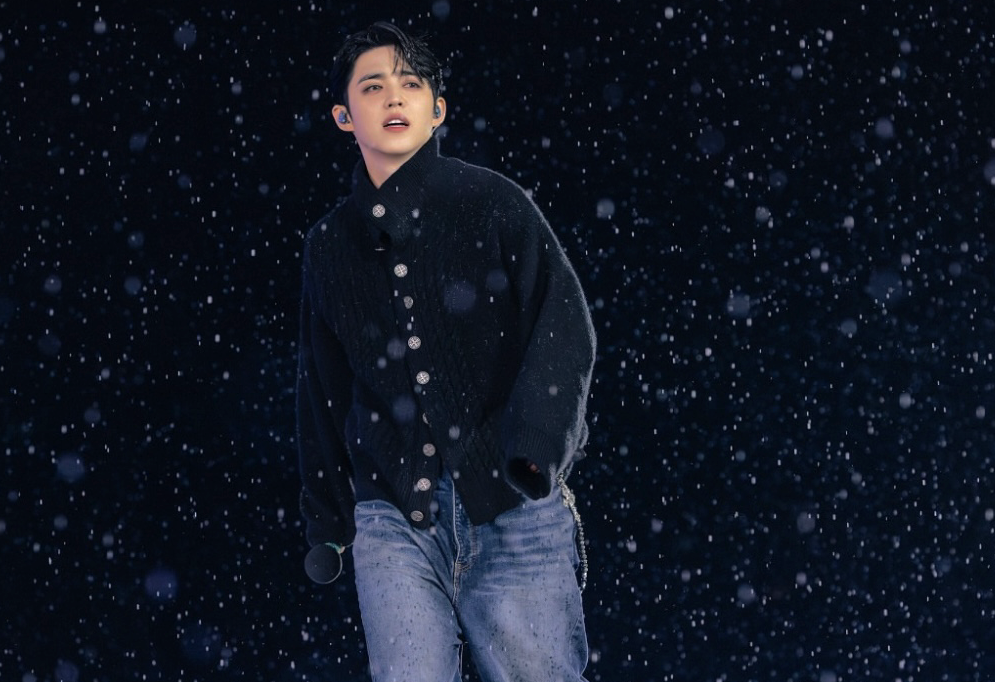 Recent activity shot of S.Coups (SEVENTEEN)