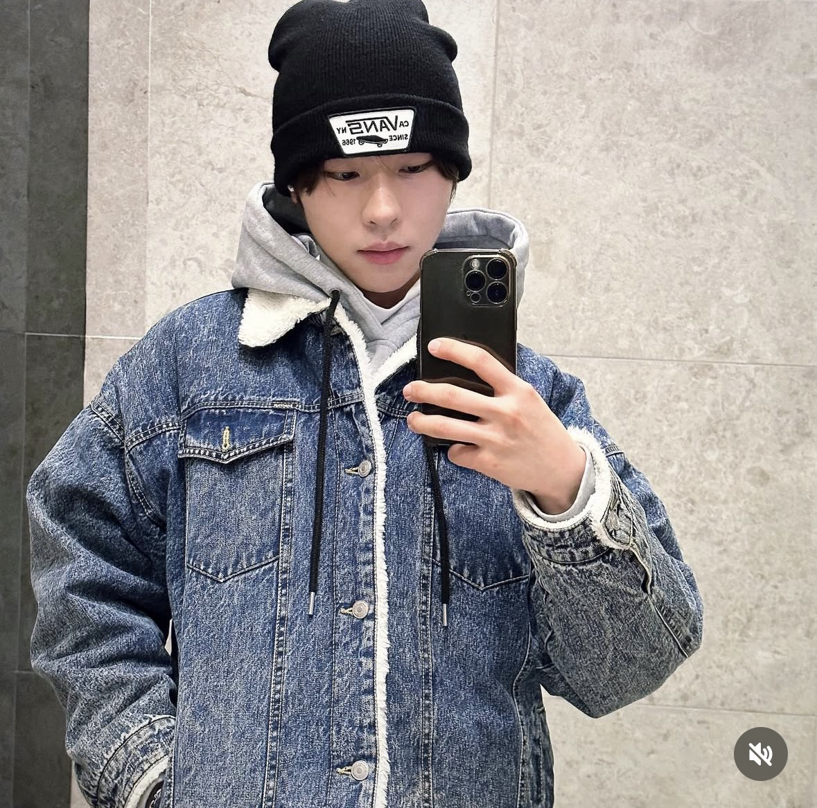 A moment captured by Eddie's fan