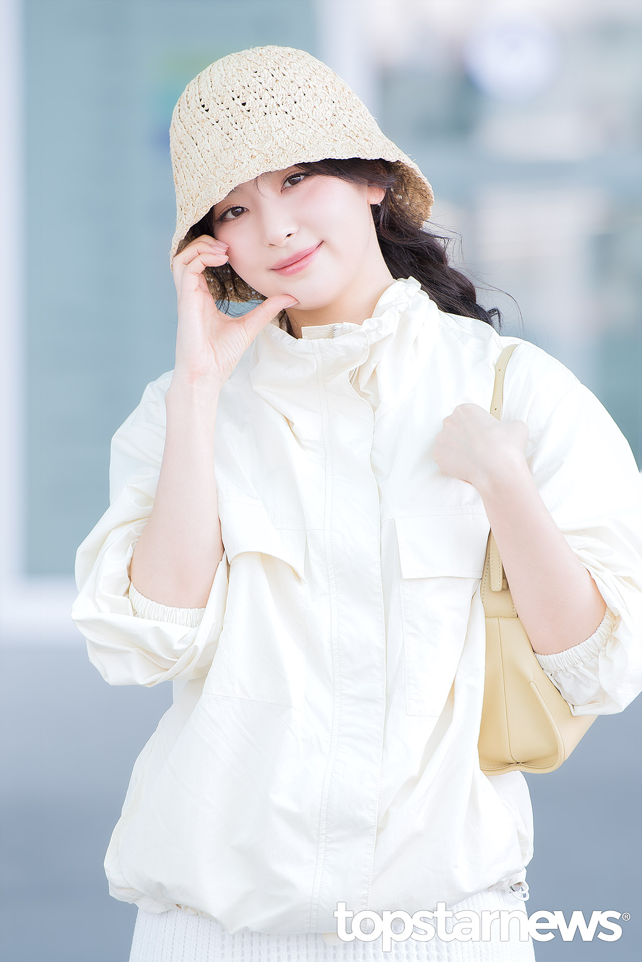 Behind-the-scenes cut of Red Velvet