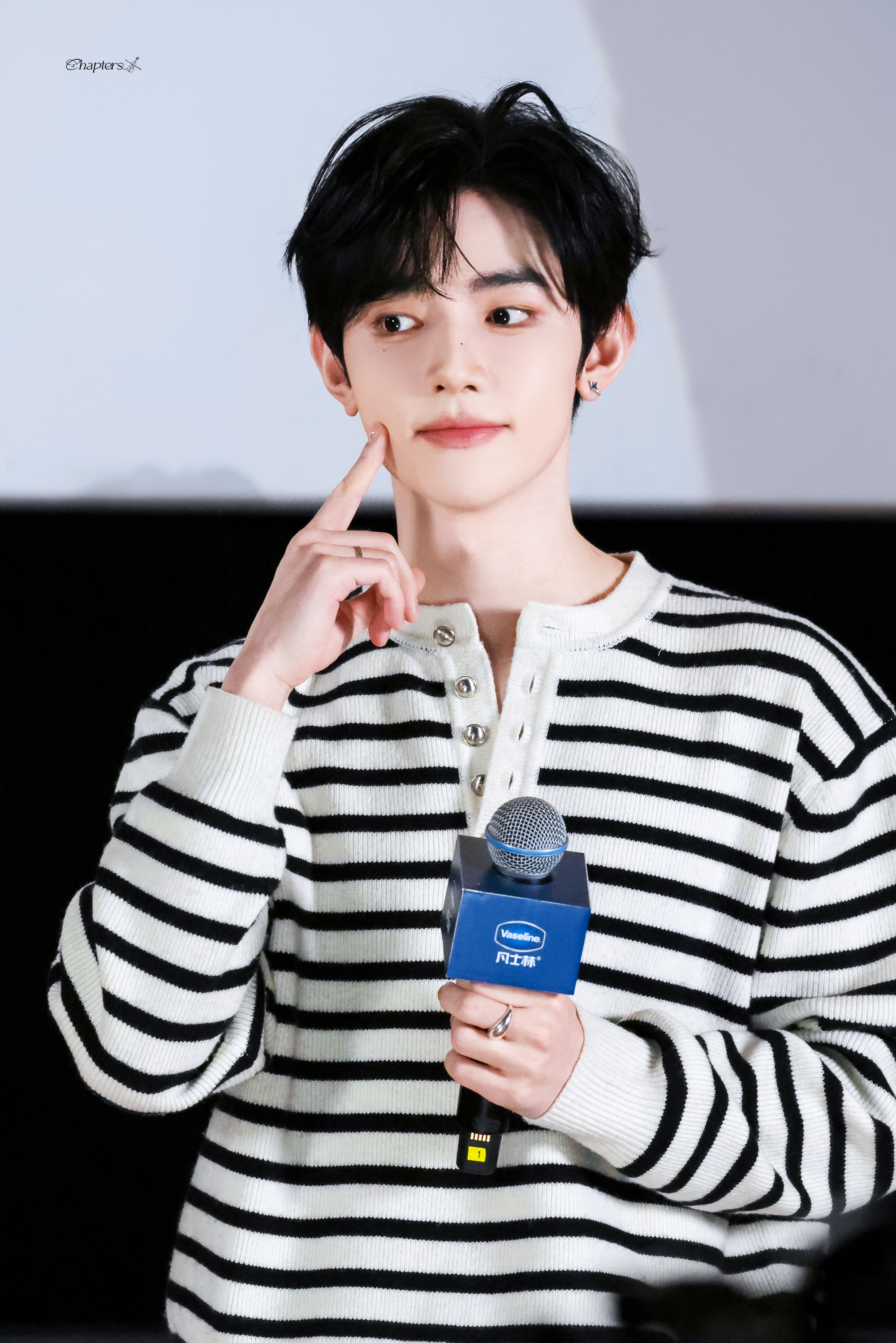 Behind-the-scenes cut of Zhang Hao (ZEROBASEONE)