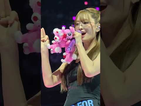 Momo (TWICE)的幕後花絮