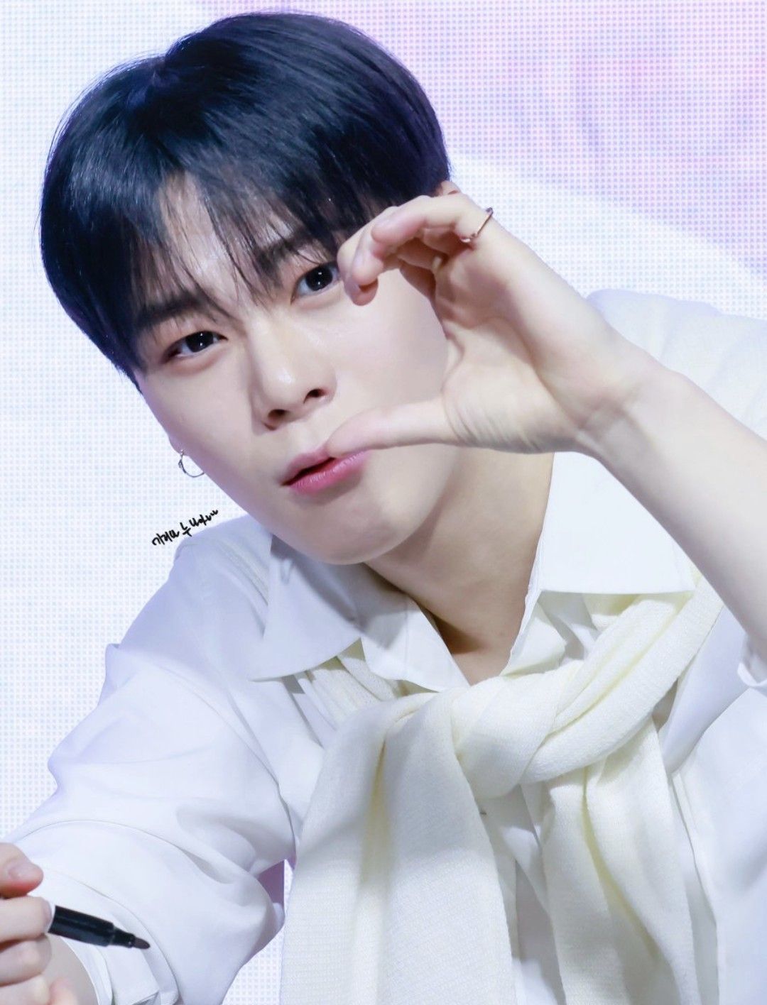 Latest photo of Moonbin (ASTRO)