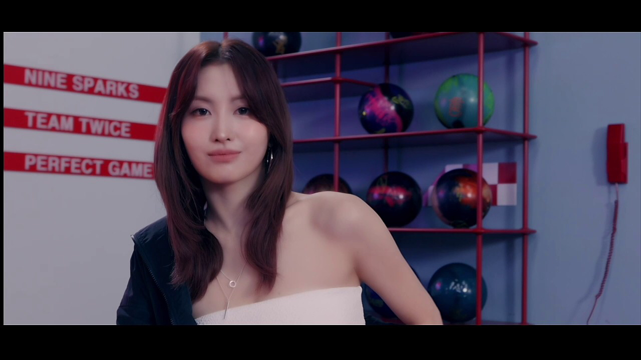 Potret di balik layar Momo (TWICE)