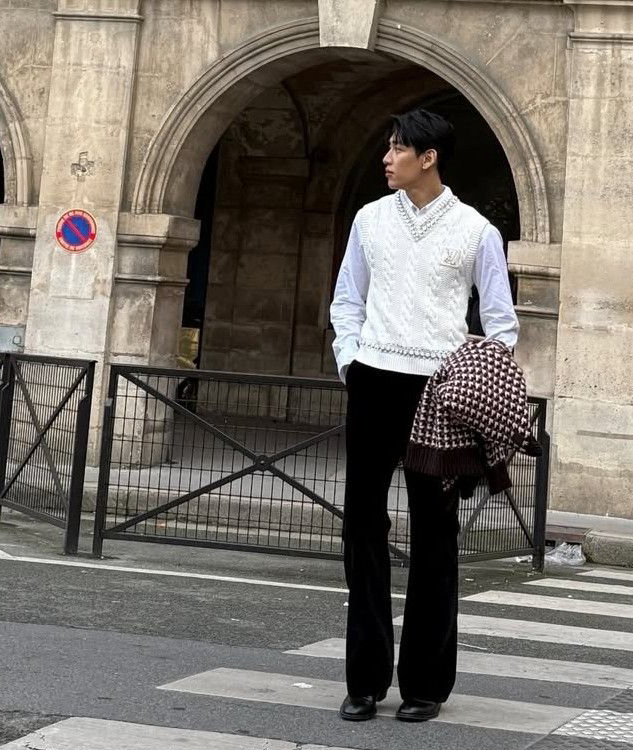 Behind-the-scenes cut of Bambam (GOT7)