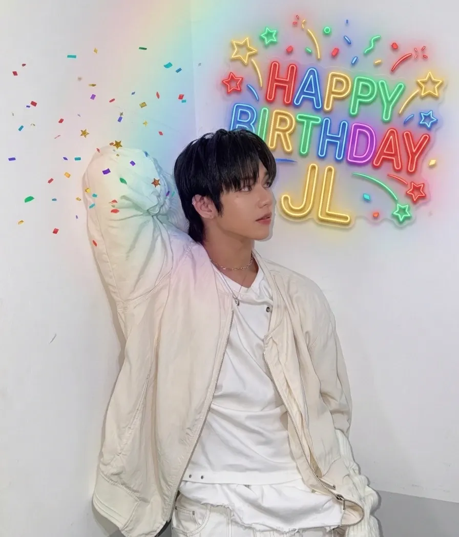 Behind-the-scenes cut of JL (AHOF)