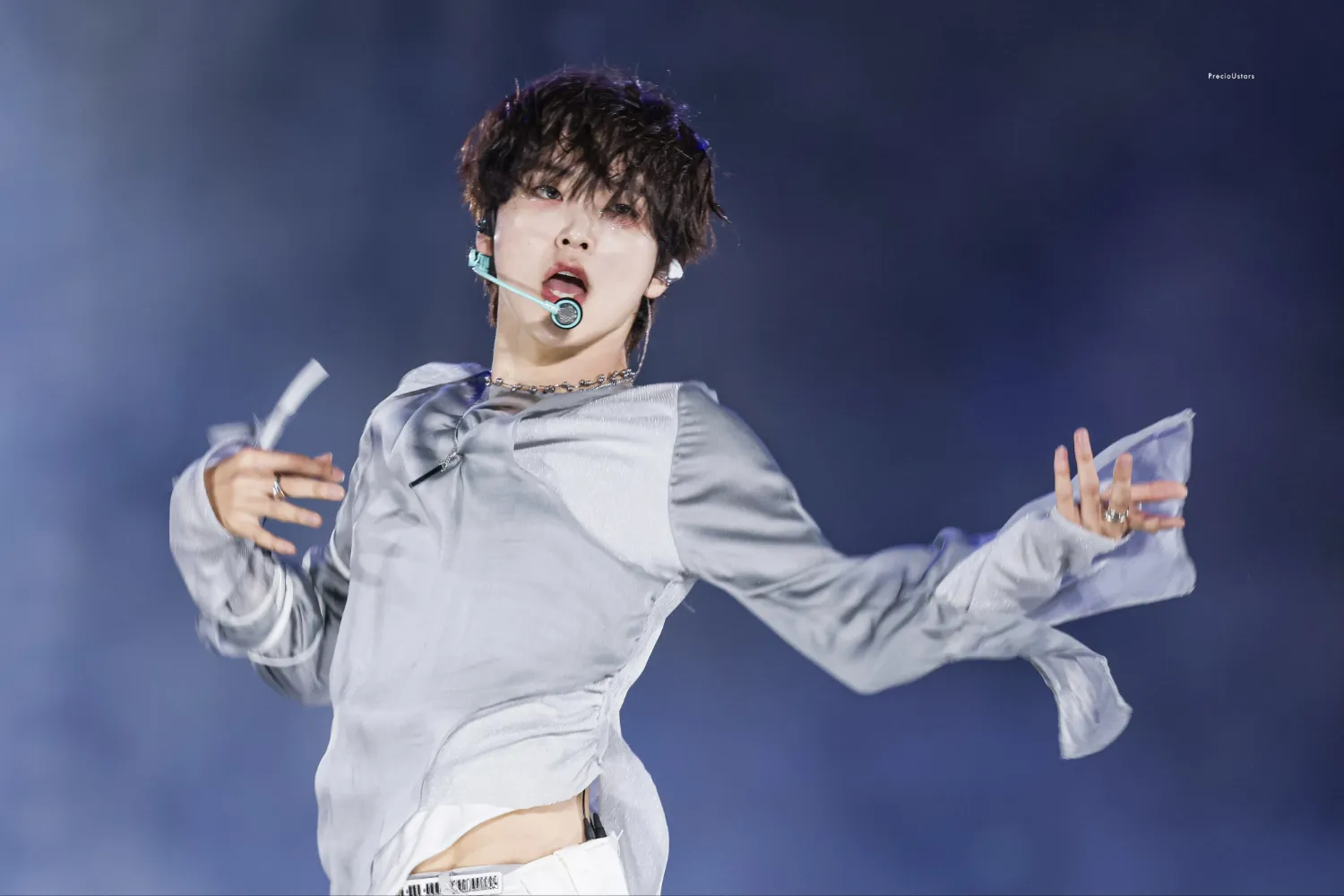 Behind-the-scenes cut of Hyeongjun (CRAVITY)