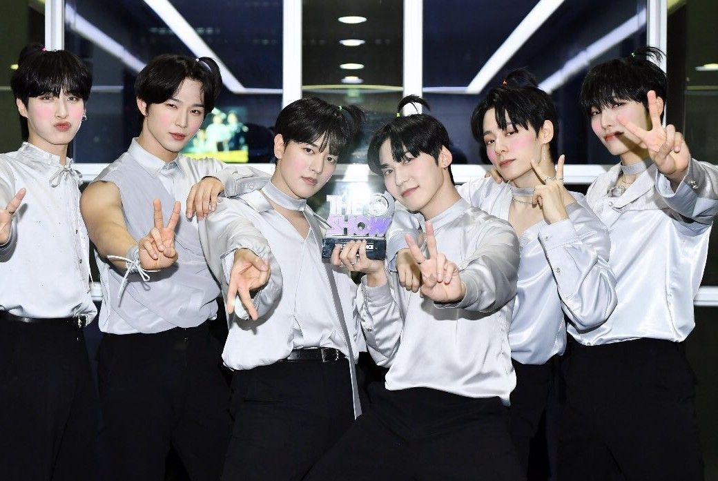 Behind-the-scenes cut of ONEUS