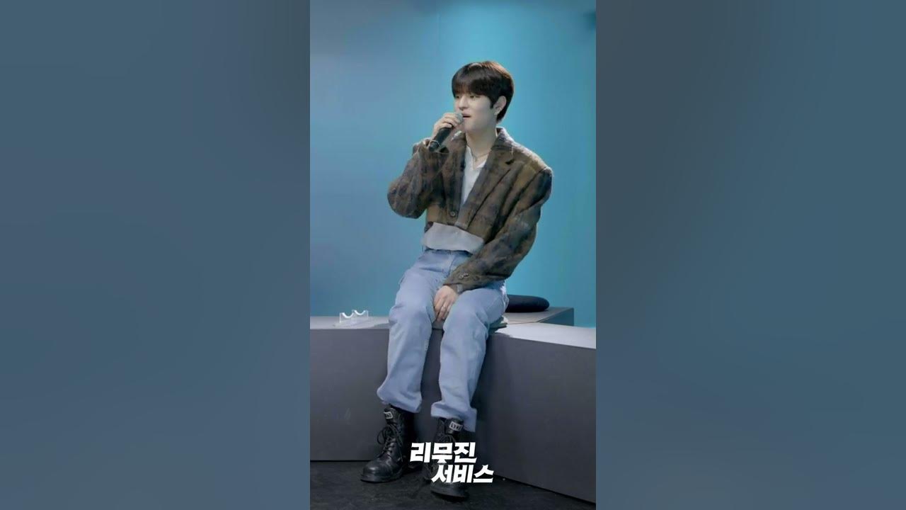 Foto aktivitas terbaru Seungmin (Stray Kids)