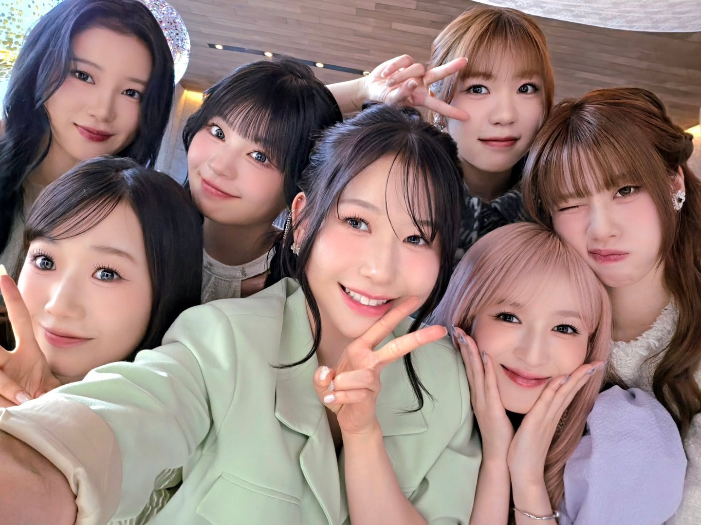 Behind-the-scenes cut of Kasahara Momona (ME:I)