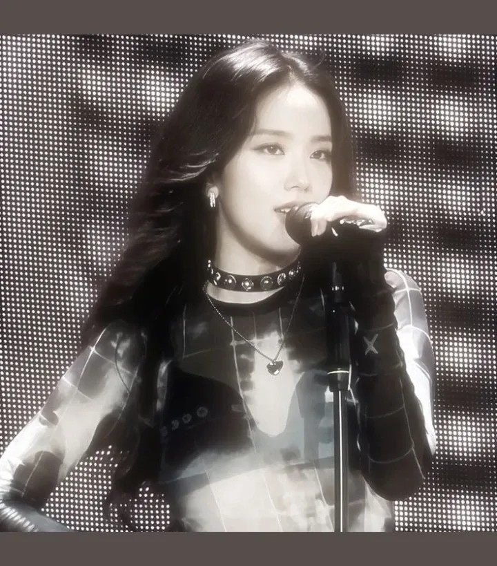 Foto aktivitas terbaru Jisoo (BLACKPINK)