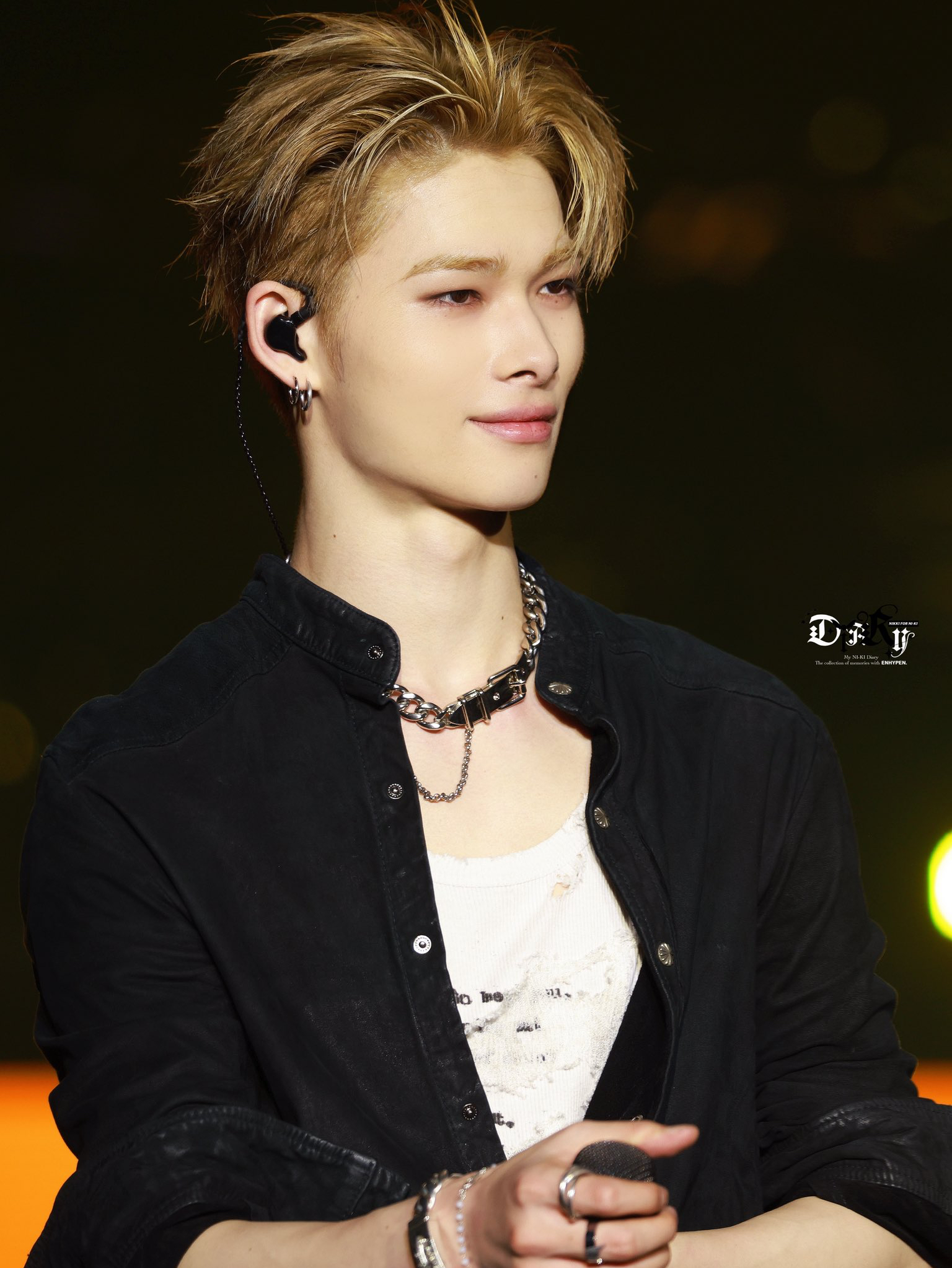 Foto aktivitas terbaru NI-KI (ENHYPEN)