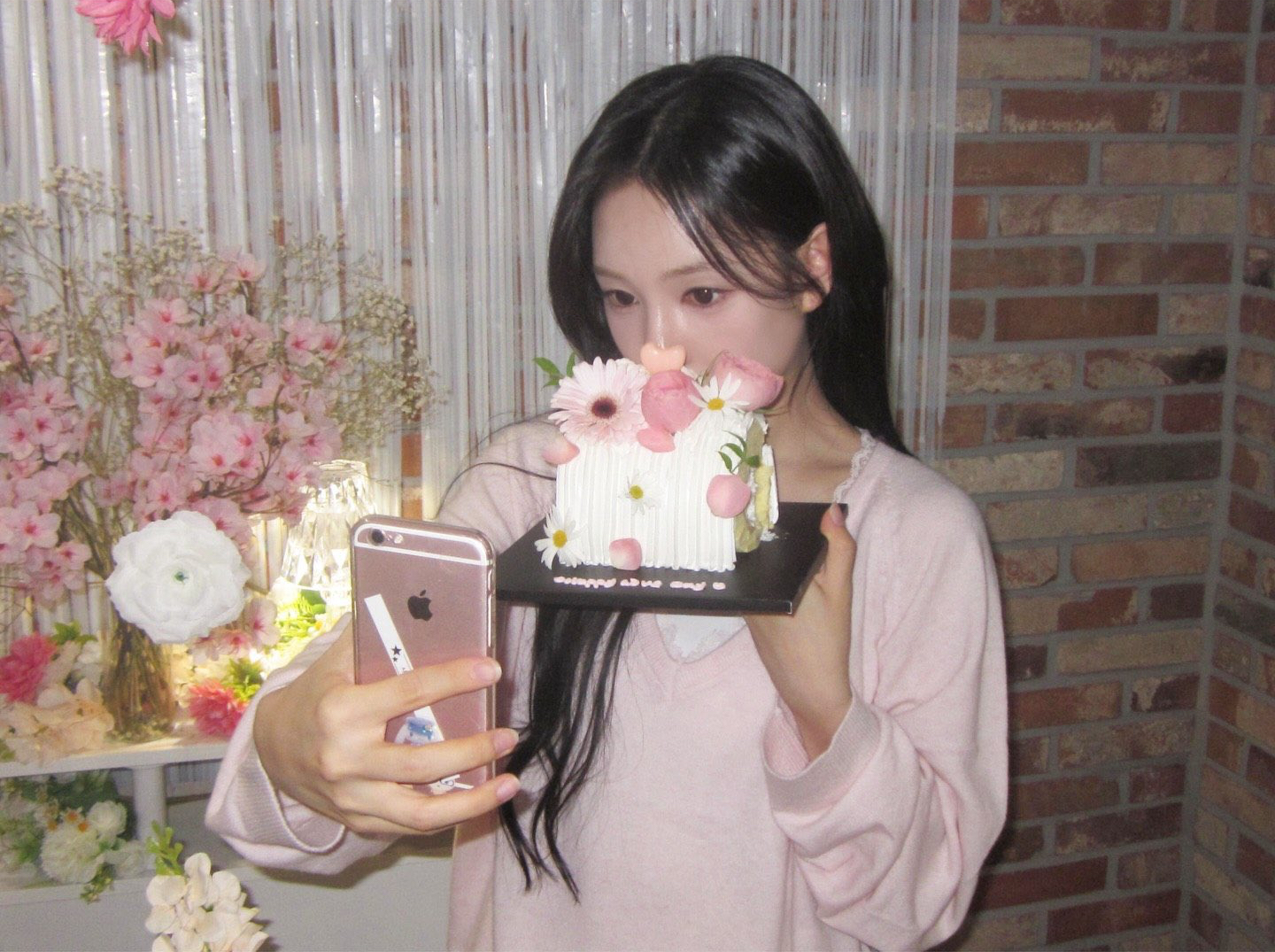 유사랑 (izna)의 최신 사진