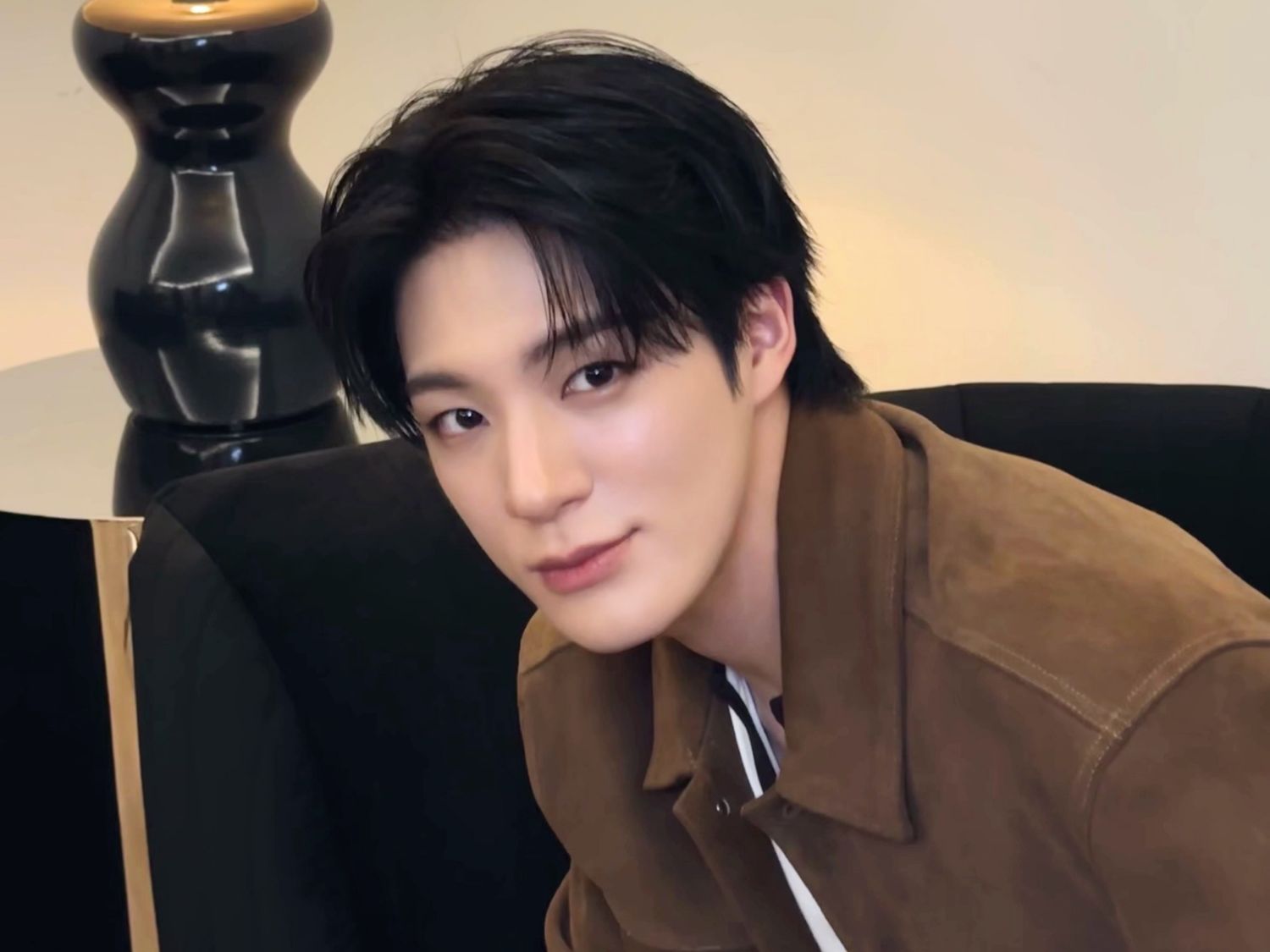 Foto aktivitas terbaru Jeno (NCT DREAM)