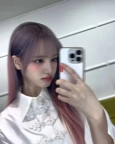 LIZ (IVE)的最新照片