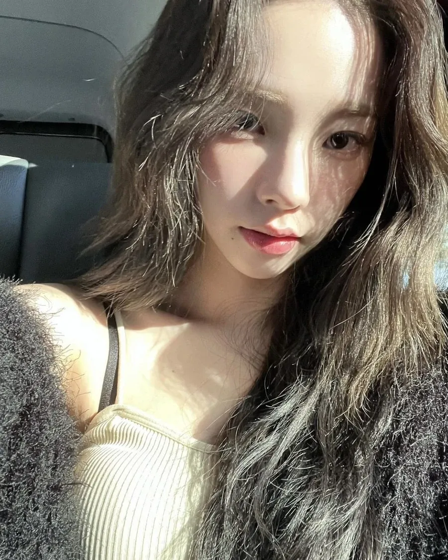 Foto aktivitas terbaru Karina (aespa)