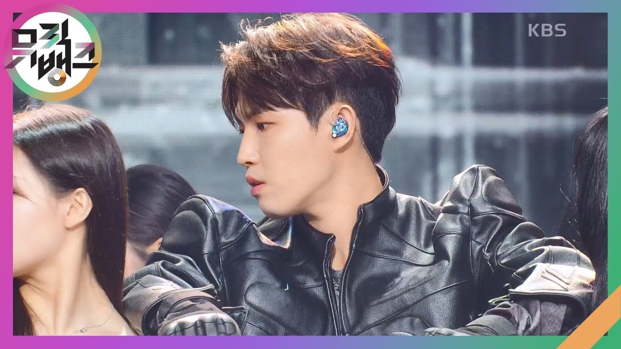 Behind-the-scenes cut of Kim Jaehwan