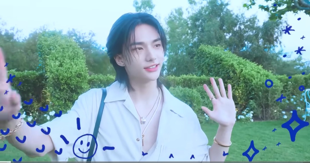 Latest photo of Hyunjin (Stray Kids)