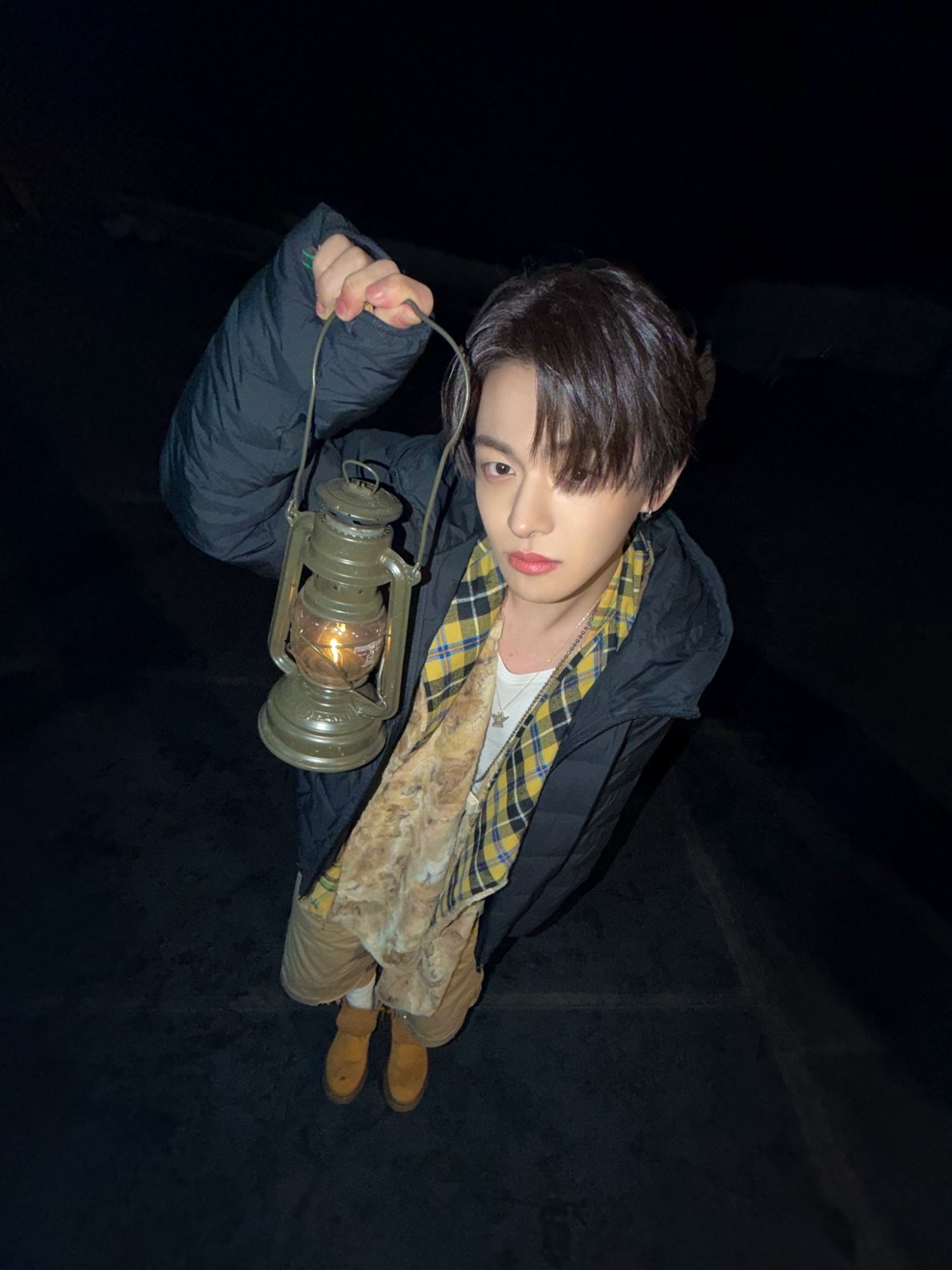 Behind-the-scenes cut of Lee Leo (ALPHA DRIVE ONE)