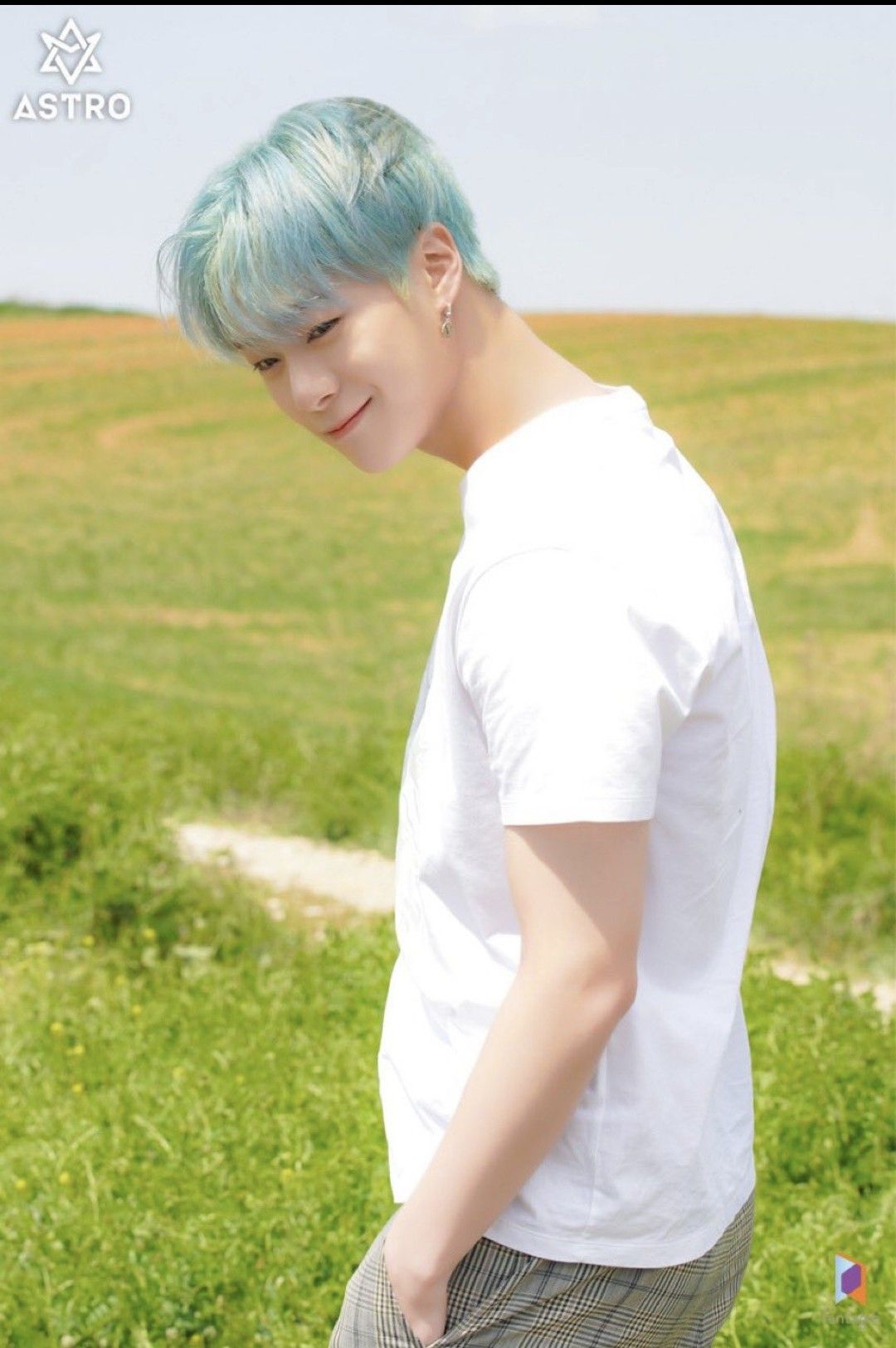 A moment captured by Moonbin (ASTRO)'s fan