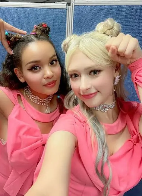 Latest photo of NVee (Blackswan)