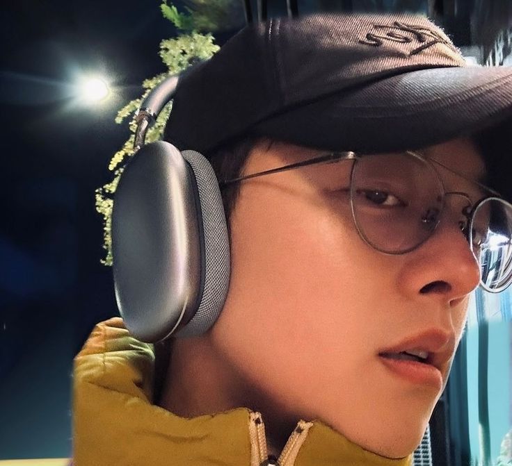 Behind-the-scenes cut of Ravn