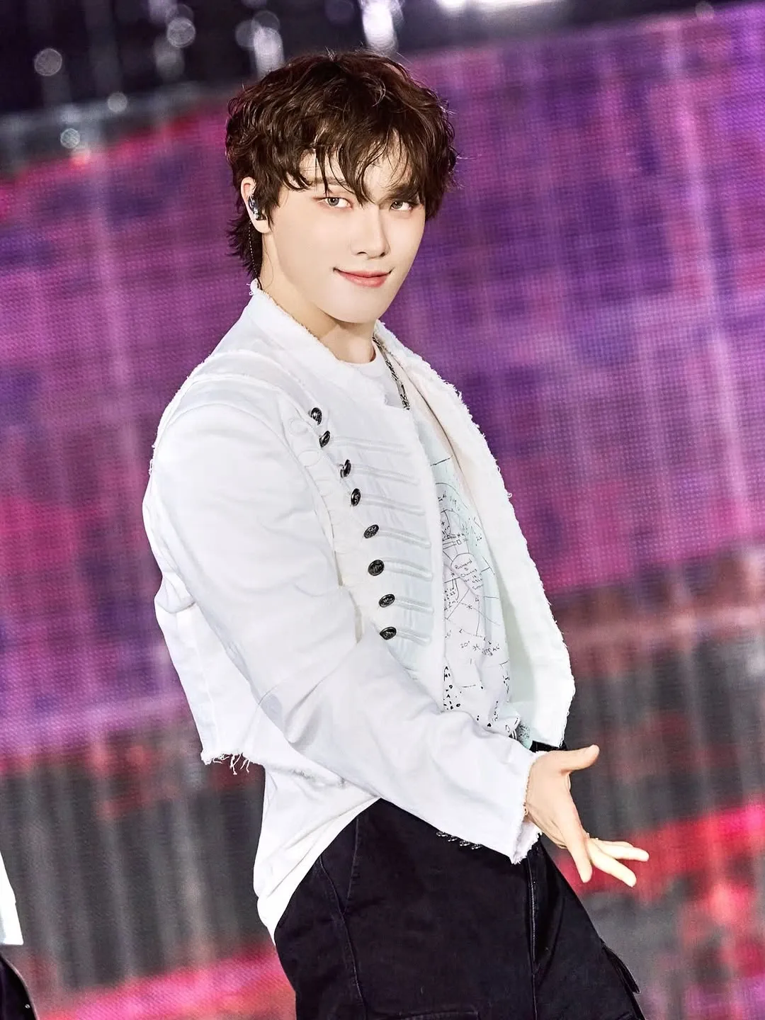 Recent activity shot of Dino (SEVENTEEN)