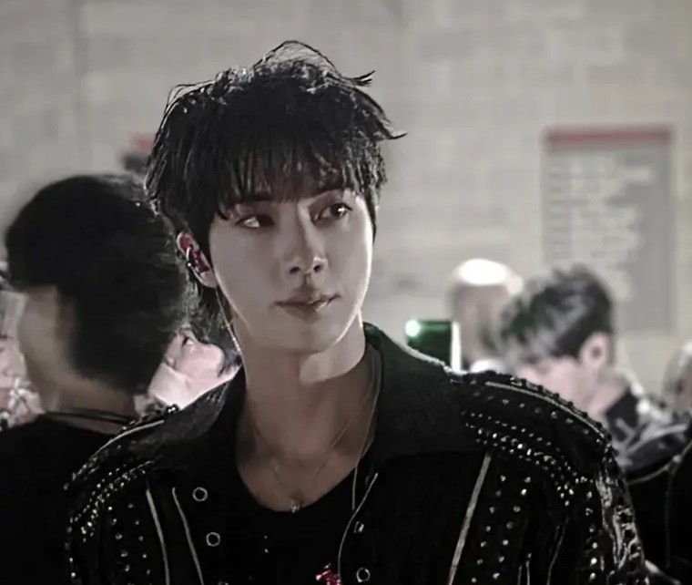 Foto terbaru Jin (BTS)