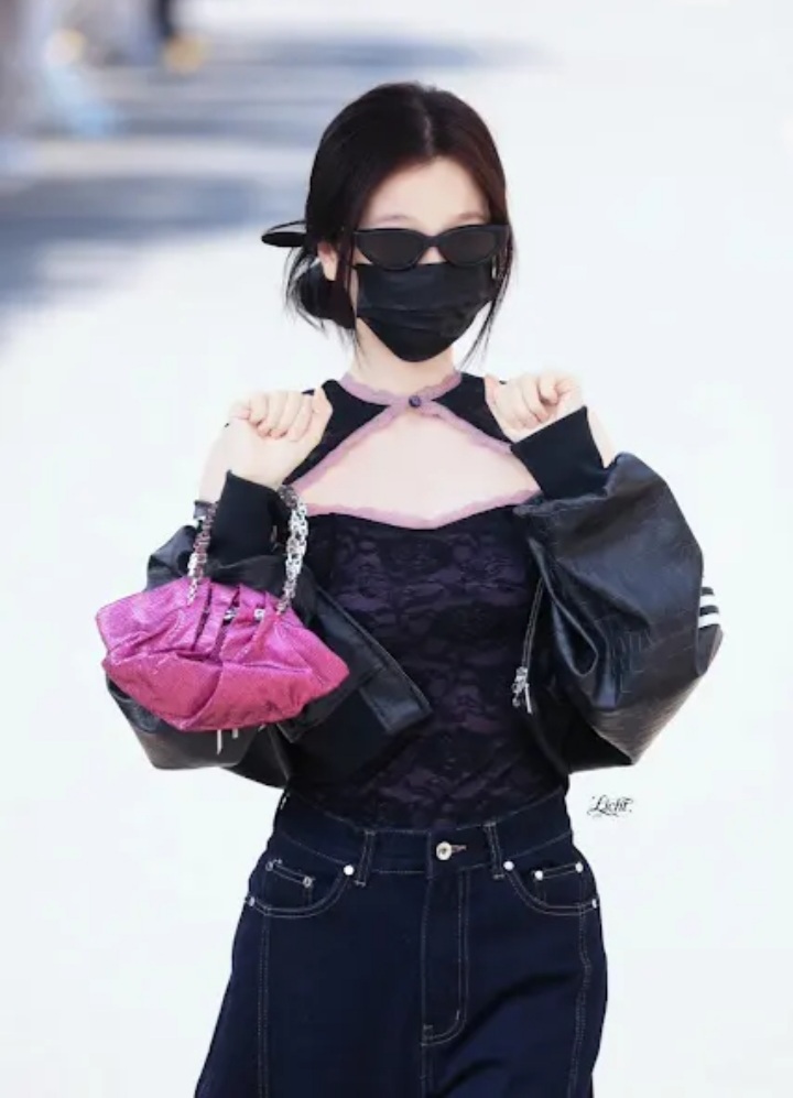 Behind-the-scenes cut of Esther Yu