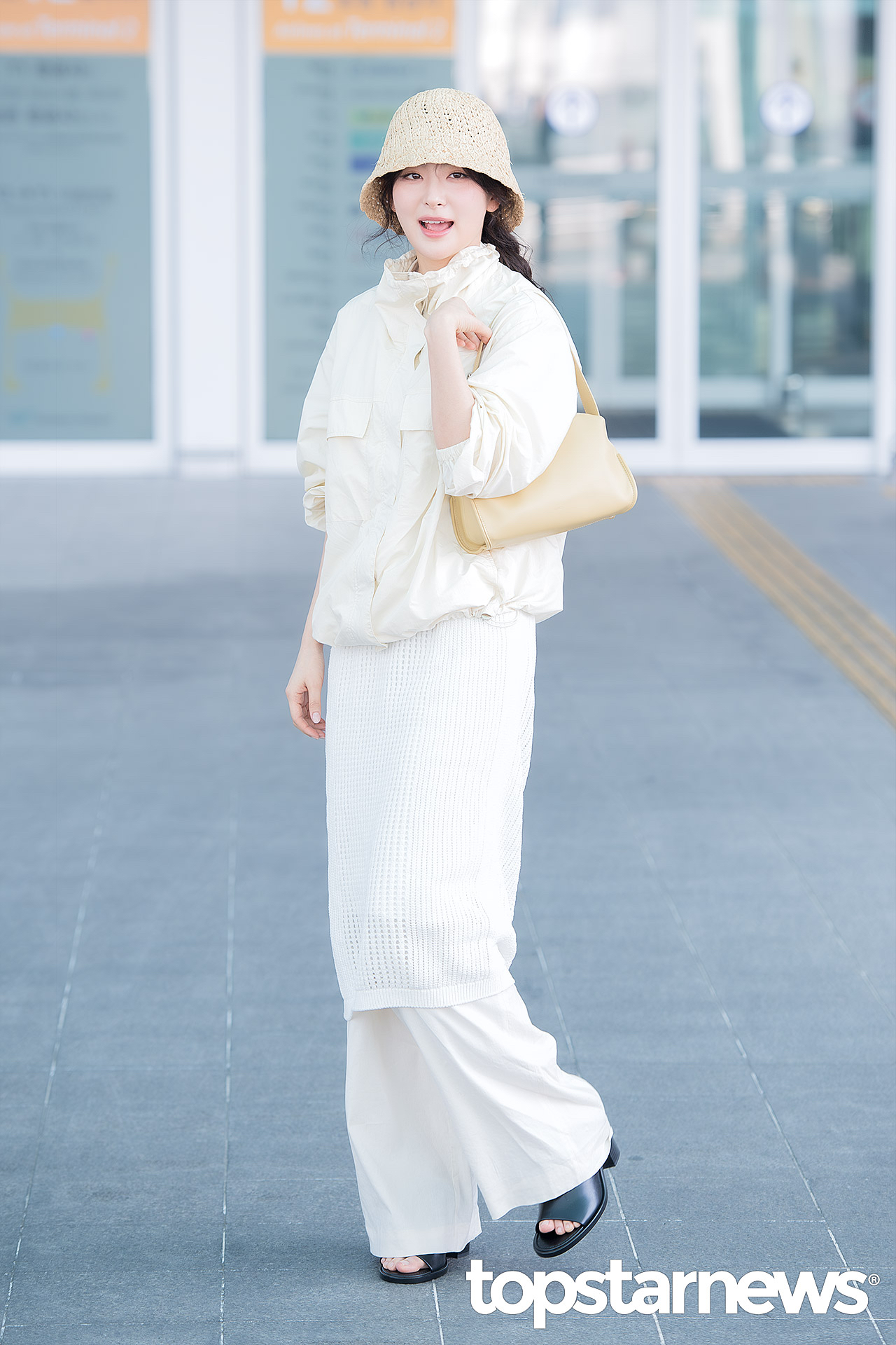 Recent activity shot of Red Velvet