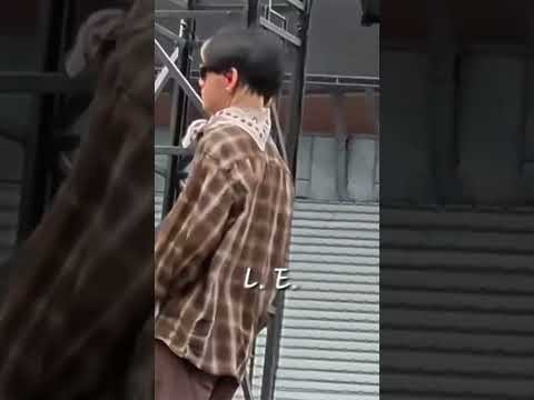 뷔 (방탄소년단)의 비하인드 컷
