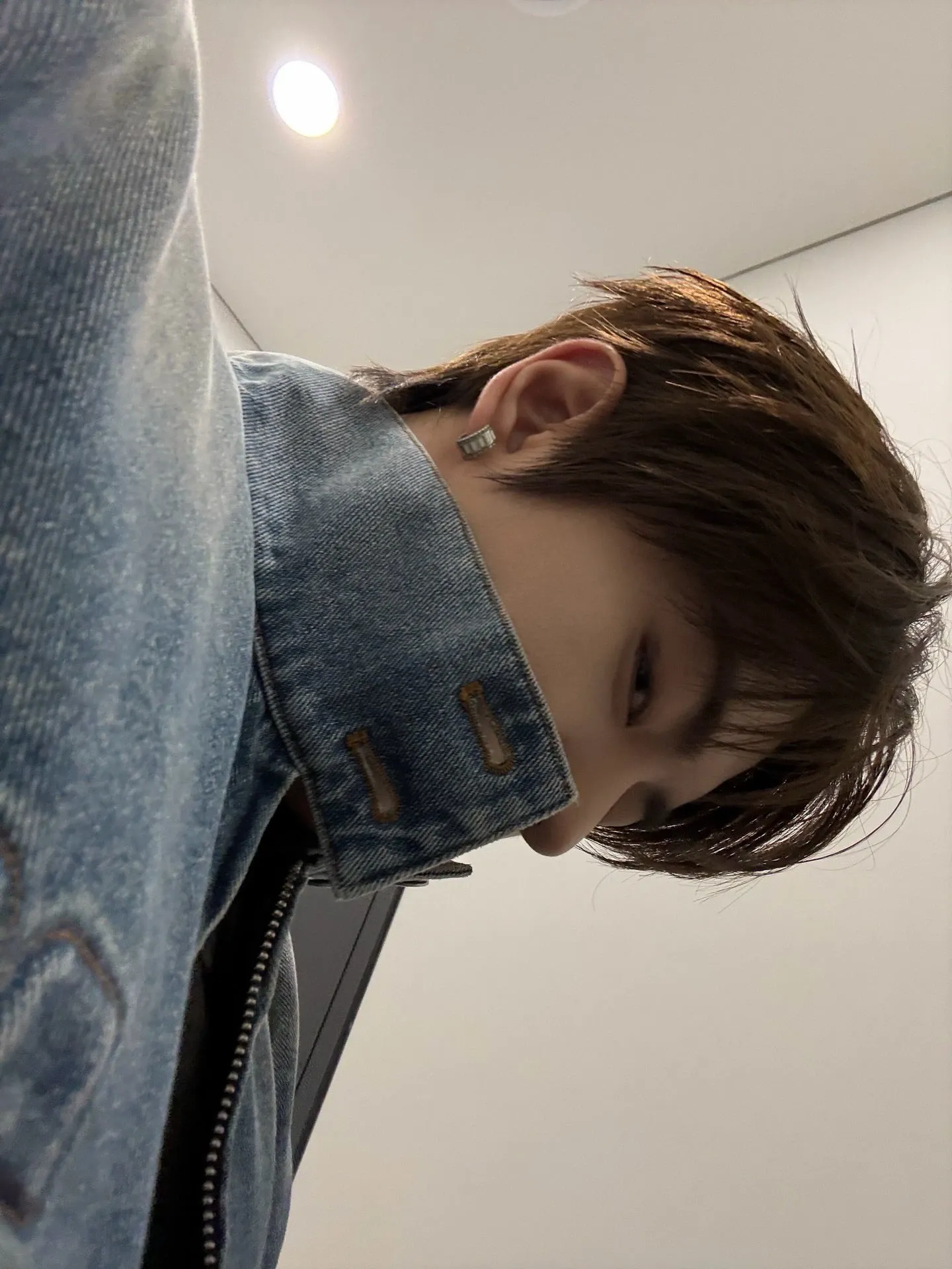 A moment captured by Lee Leo (ALPHA DRIVE ONE)'s fan