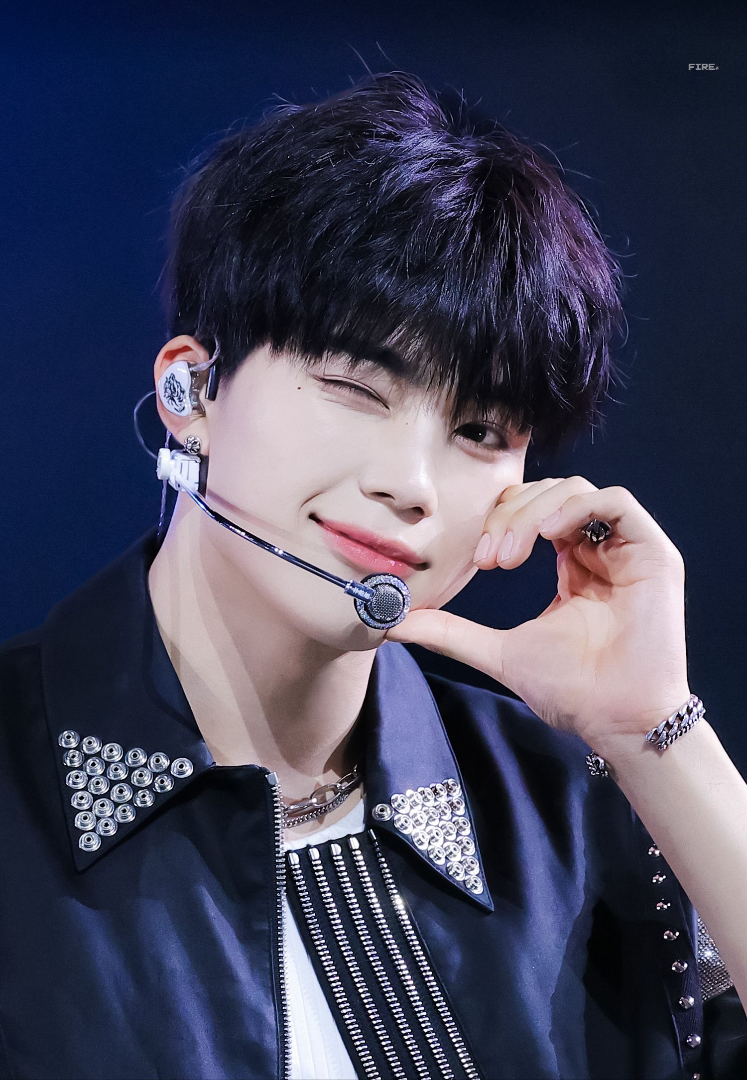 Foto aktivitas terbaru Park Gunwook (ZEROBASEONE)