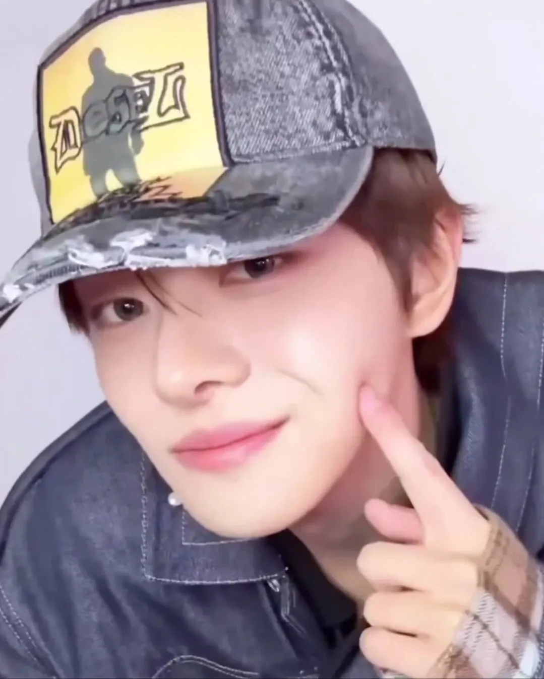 Behind-the-scenes cut of Lee Leo (ALPHA DRIVE ONE)