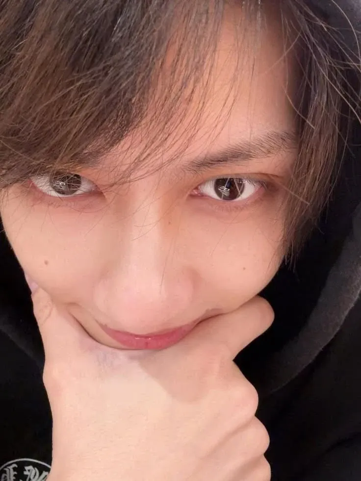 Latest photo of Jun (SEVENTEEN)